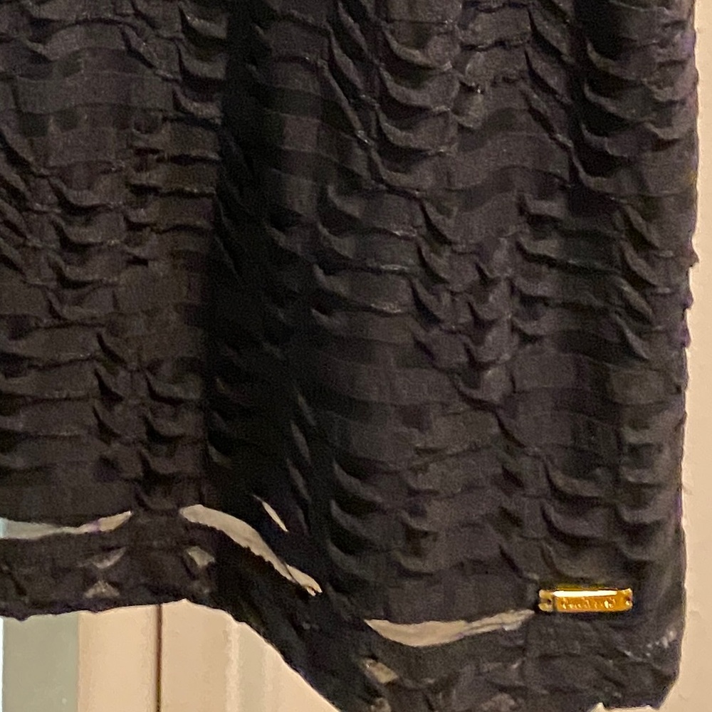 Women’s Black Calvin Klein Short Sleeve Shirt with Unique perforated Fabric XL - Picture 6 of 6